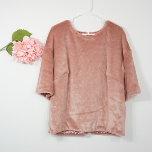 H&M Tops - H&M Faux Fur Top